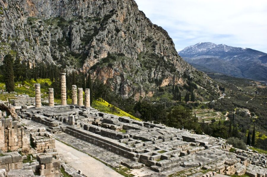 From Athens: Day Tour to Delphi - Arachova in only 15 minutes