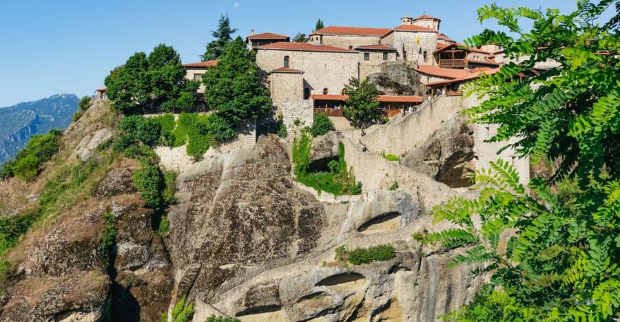 From Athens: Delphi and Meteora 2-Day Guided Tour - Thermopylae and the road home