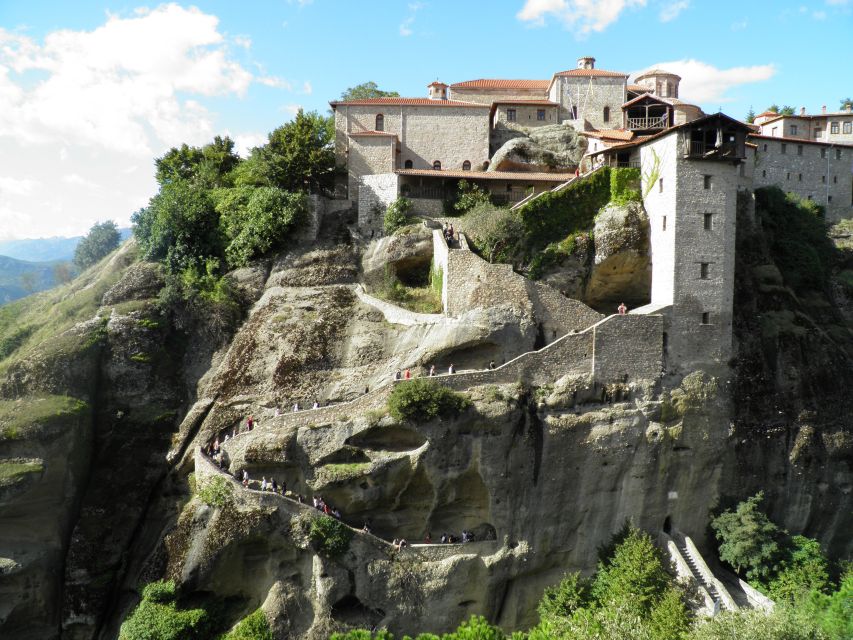 From Athens: Delphi and Meteora 2-Day Tour with Hotel - Dinner and a night in Kalabaka