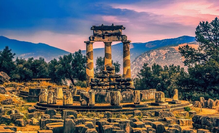 From Athens: Delphi and Meteora 2-Day Tour with Hotel - Who will enjoy this two-day trip