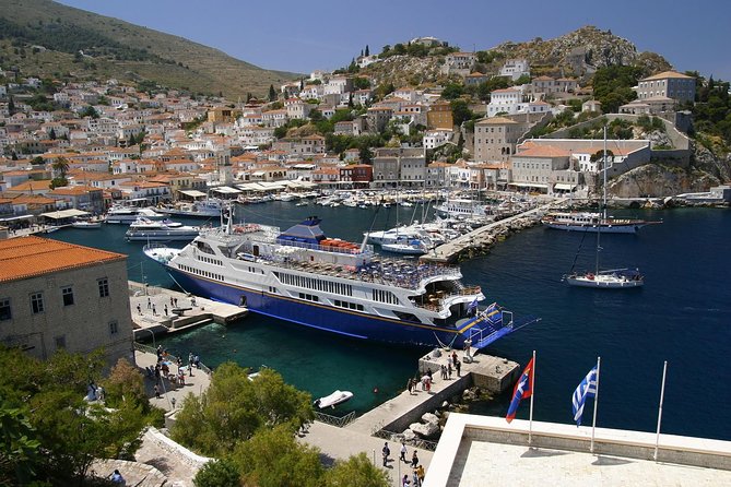 From Athens: Hydra, Poros, and Aegina Day Cruise with Lunch - Lunch at sea, with simple Greek cruise fare