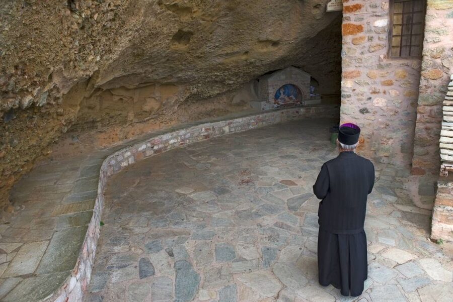 From Athens: Meteora Monasteries and Hermit Caves Tour - Badovas and the hermits who chose the cliffs