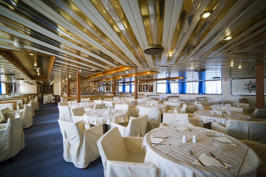From Athens: Saronic Islands Full-Day Cruise with VIP Seats - Poros: a 50-minute look at pine-covered scenery