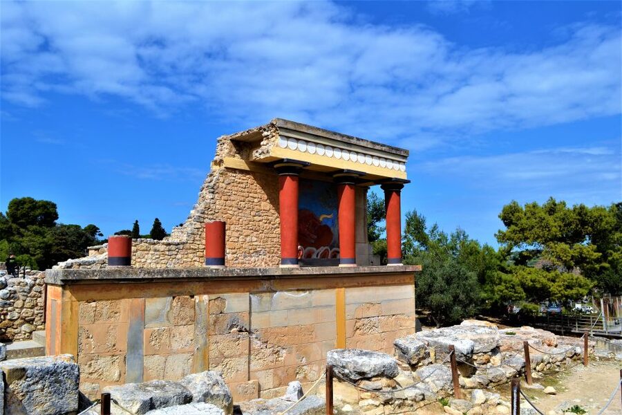From Chania: Full-Day Heraklion Highlights Guided Tour - The ride from Chania to Knossos