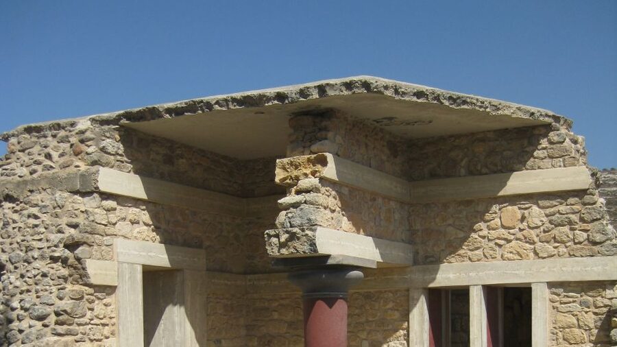 From Chania: Knossos Palace and Heraklion Full-Day Tour - Pickup from Chania and the long ride east