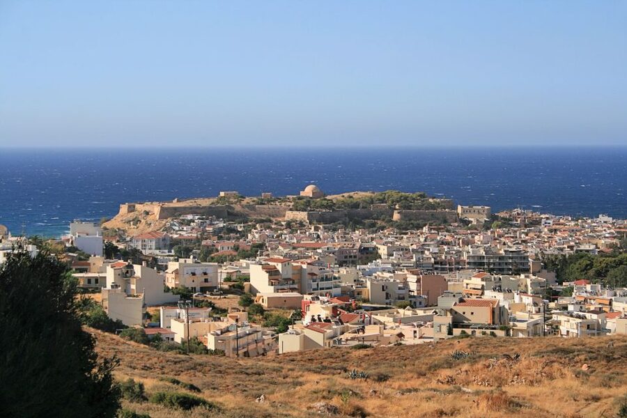 From Chania: Knossos Palace and Heraklion Full-Day Tour - Guide quality, language, and group size