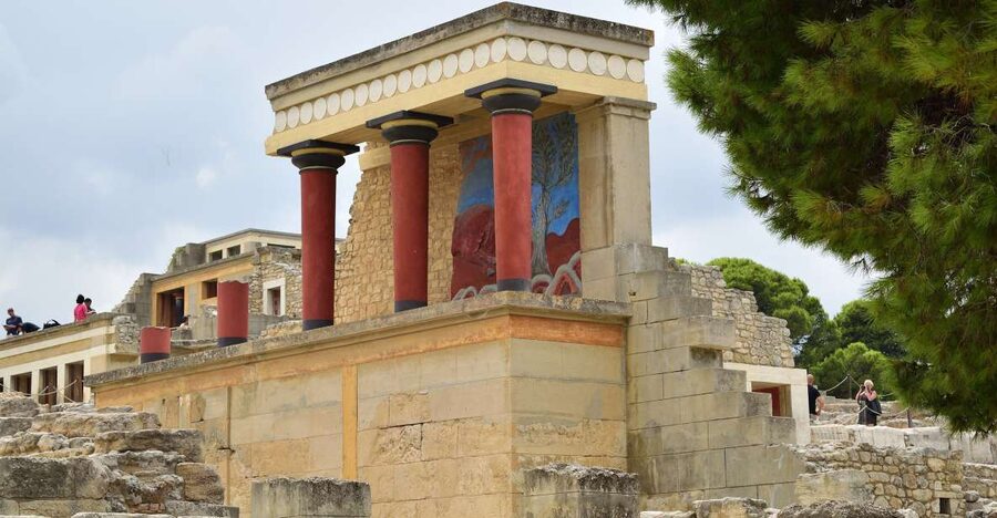 From Chania: Knossos Palace and Heraklion Full-Day Tour - What the $56 price really covers