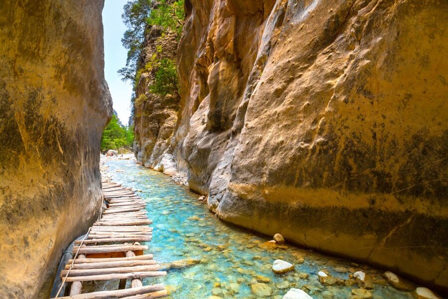 From Chania/Rethymno: Samariá Gorge Guided Hike with Pickup - Why the Samaria Gorge is worth the effort