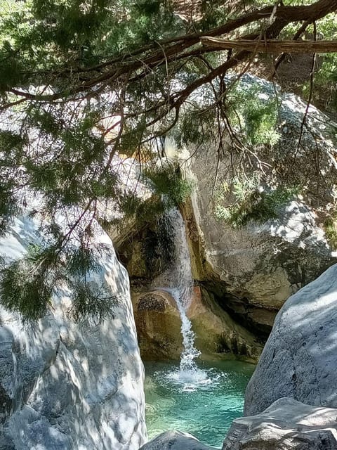 From Chania: Samaria Gorge with Professional Hiking Guide - What to pack for a better day