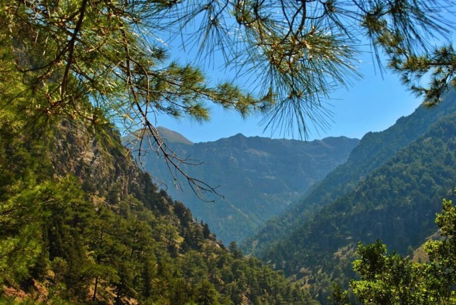From Heraklion: Samaria Gorge & Agia Roumeli Hiking Day Trip - Who should book this Samaria Gorge day trip?