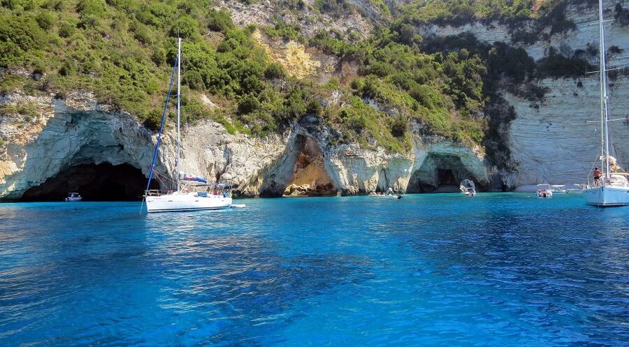 From Lefkimmi: Paxos, Antipaxos & Blue Caves Boat Tour - How to make the day more comfortable