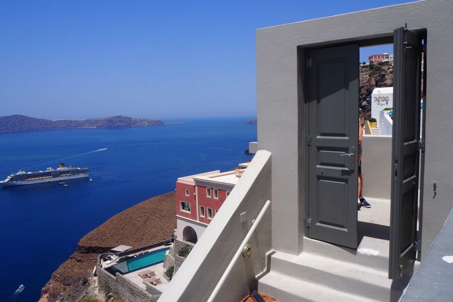 From Paros: Santorini Full-Day Boat Trip - Why this Paros to Santorini trip makes sense