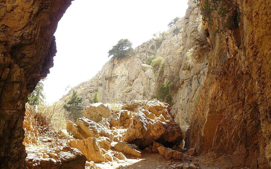 From Rethymno/Chania: Imbros Gorge Hike - What to pack for the 8-hour day