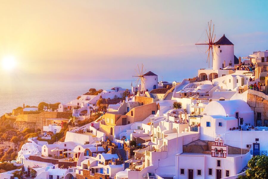 From Rethymno: Full-Day Trip to Santorini by Boat - Arriving at Athinios and finding your bus