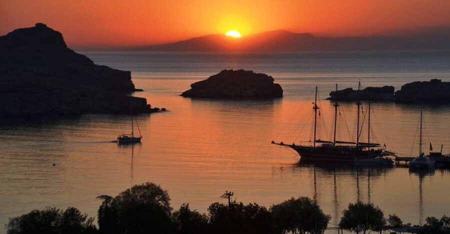 From Rhodes City: Evening Bus Trip To Lindos - The 10-minute viewpoint above Lindos