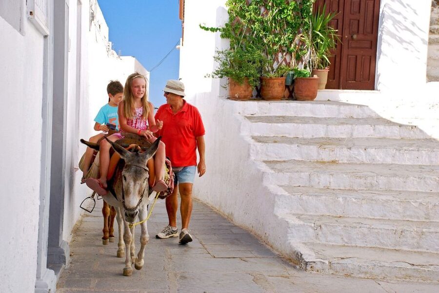From Rhodes: Lindos Round-Trip Bus Transfer with Free Time - The 10-minute viewpoint on the way home