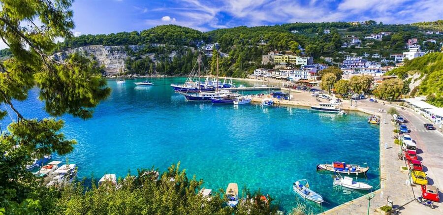 From Skiathos:Skopelos & Alonissos Boat Trip with Highlights - Lunch in Alonissos, with time to wander