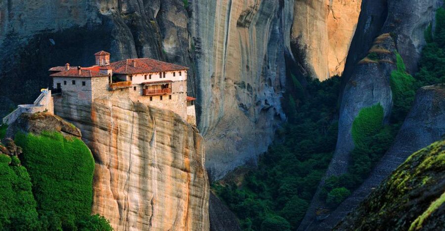 From Thessaloniki: Full Day Trip to Meteora - Reaching the rock pillars of Meteora