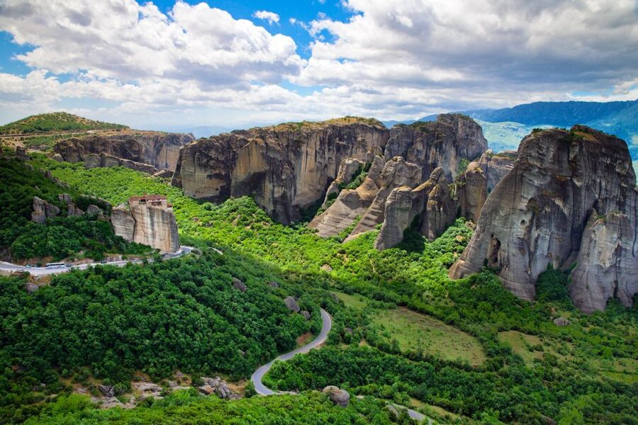 From Thessaloniki: Full Day Trip to Meteora - The early start and the ride from Thessaloniki