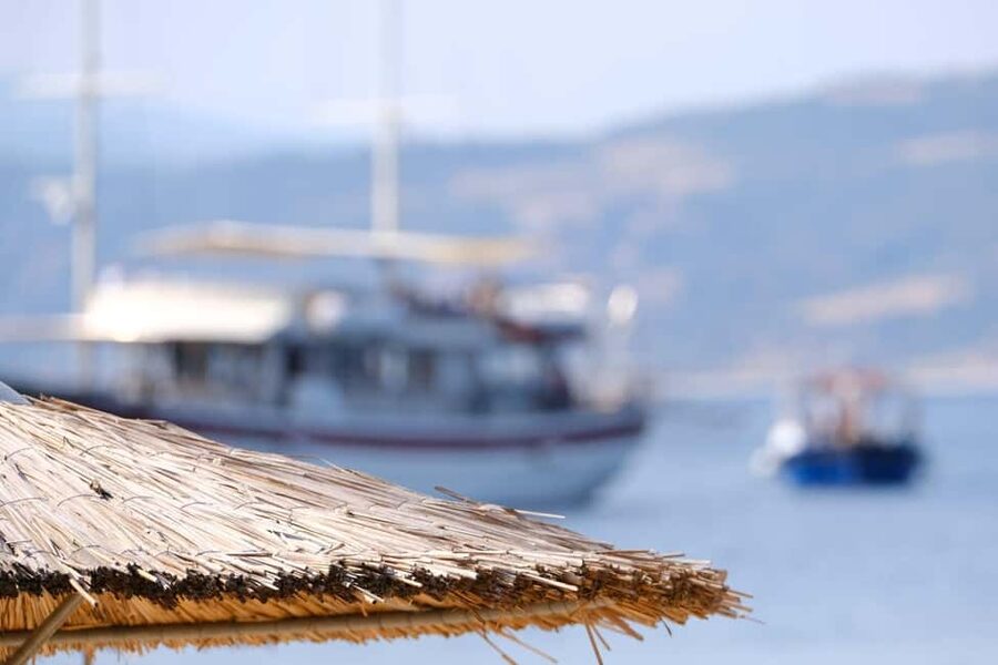 From Thessaloniki: Halkidiki Blue Lagoon Cruise with Lunch - Key points at a glance