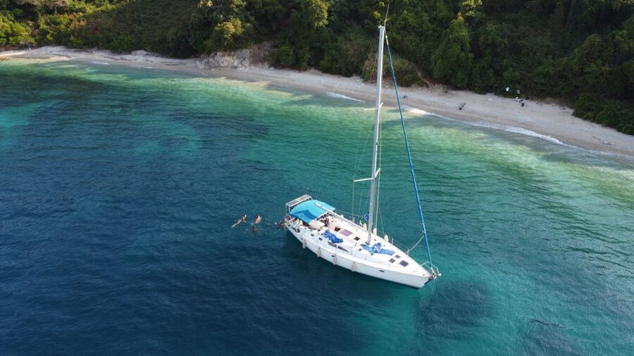 Gouvia: Corfu Island Sailing Trip with Snack and Soft Drinks - What the small group changes