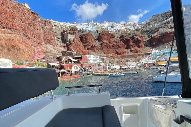 Half Day Premium Catamaran Cruise in Santorini including Oia - Thirassia: the meal stop with the most breathing room