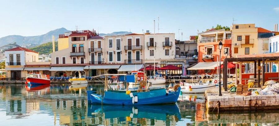 Heraklion:Day trip to Chania old Town,Kournas Lake& Rethymno - The early pickup and the road west