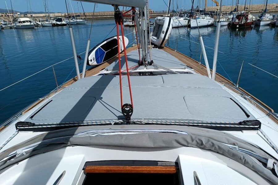 Heraklion: Dia Island Luxury Sailing Trip with Meal & Drinks - Lunch, wine, and a practical value check