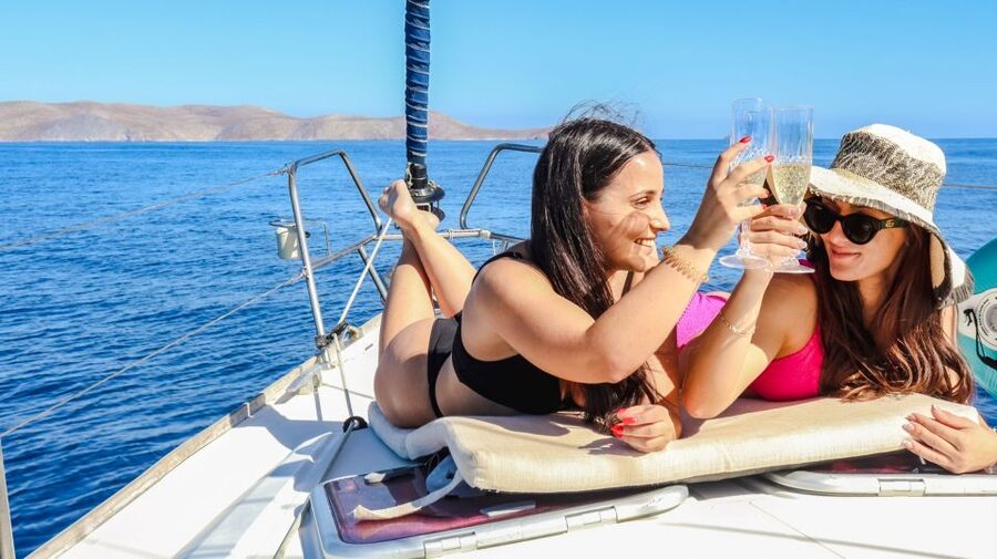 Heraklion: Dia Island Sailboat Cruise with Swimming and Meal - The return sail and afternoon light