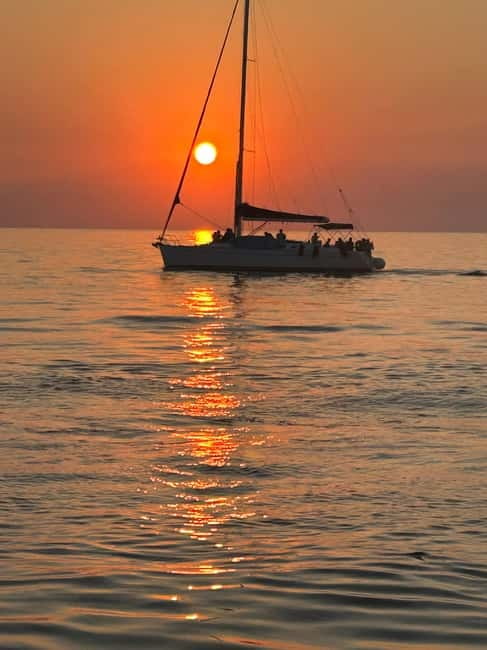 Heraklion: Dia Island Sunset Boat Tour with Dinner - Key points before you book