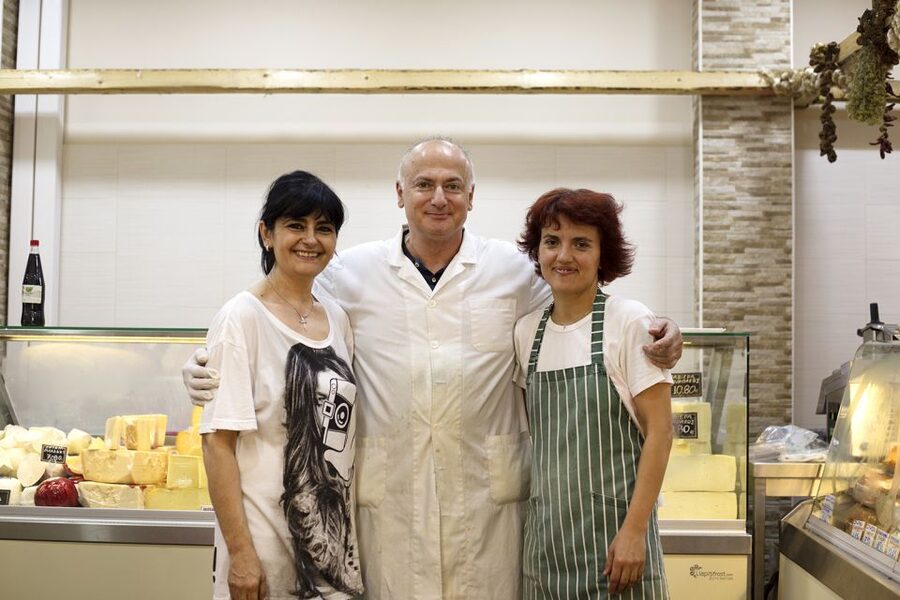 Heraklion: Food Tastings Walking Tour - Key points at a glance