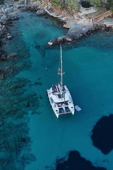 Heraklion Luxury Catamaran Dia Isla -Gourmet Lunch Top Rated - Key points to know before booking