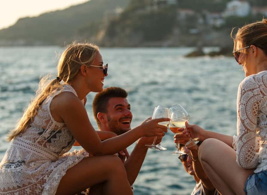 Heraklion Luxury Catamaran Dia Isla -Gourmet Lunch Top Rated - The return sail and the late-day light