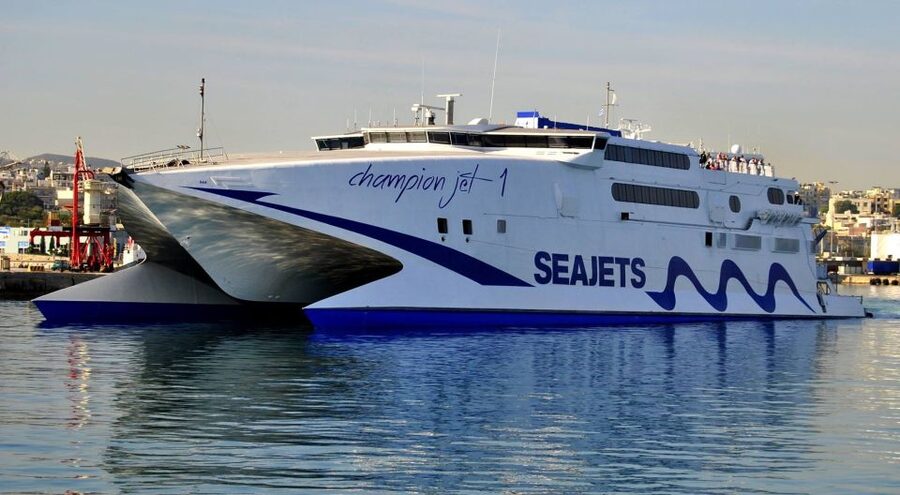 Heraklion or Ag Nikolaos: Oia & Fira Full-Day Santorini Trip - What the bus guide adds