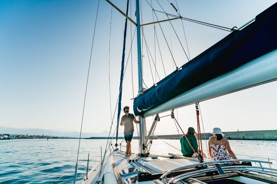 Heraklion: Sailboat Cruise to Dia Island with Drinks & Lunch - Who should book this Dia Island cruise?