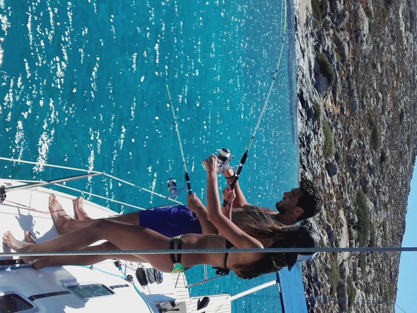 Heraklion: Sailboat Cruise to Dia Island with Drinks & Lunch - The crew and the feel of a small yacht