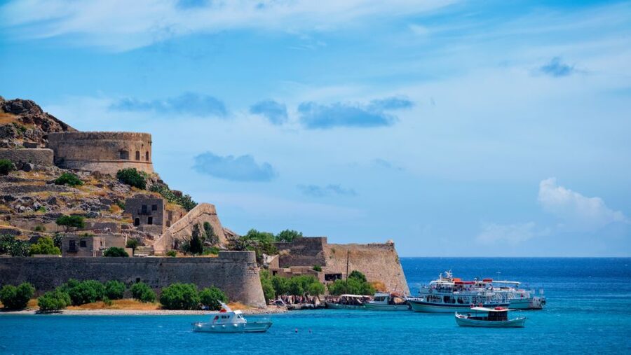 Heraklion: Spinalonga and Agios Nikolaos Cruise with Lunch - Crossing Mirabello Bay by boat