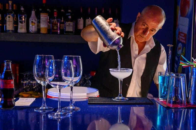 Hersonissos: Alar Spectacular Dinner Show - Key points to know before booking