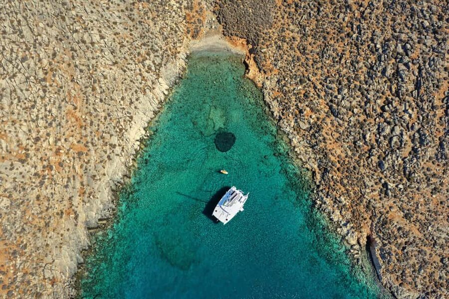 Hersonissos: Catamaran Sailing Trip to Dia Island with Lunch - A yacht-style day from Hersonissos