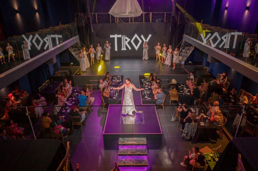 Hersonissos: Troy Dinner-Show Theatre Experience Tickets - Troy brings Greek myth into the room