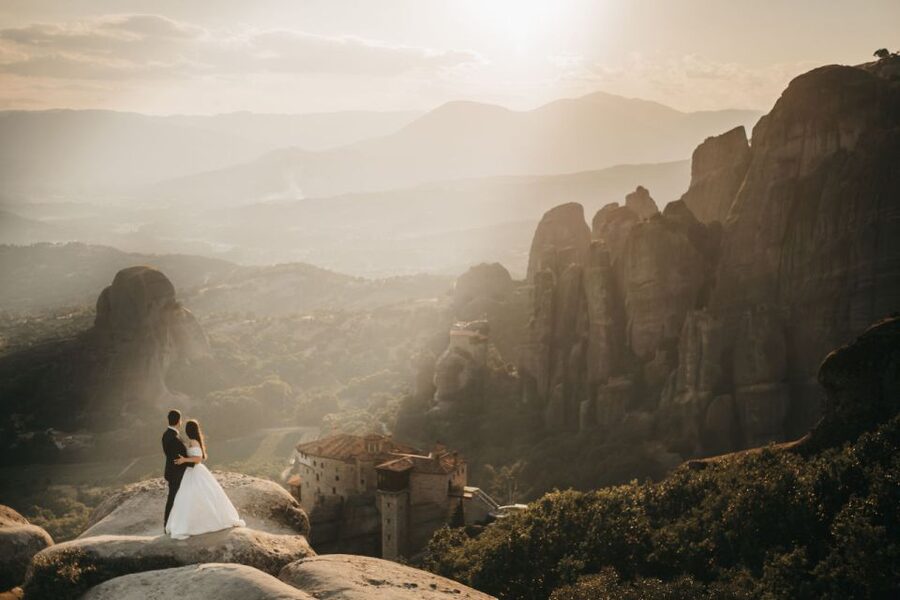 Kalabaka: Meteora Monasteries Minibus Tour with Photo Stops - Guide quality and the value of local explanation