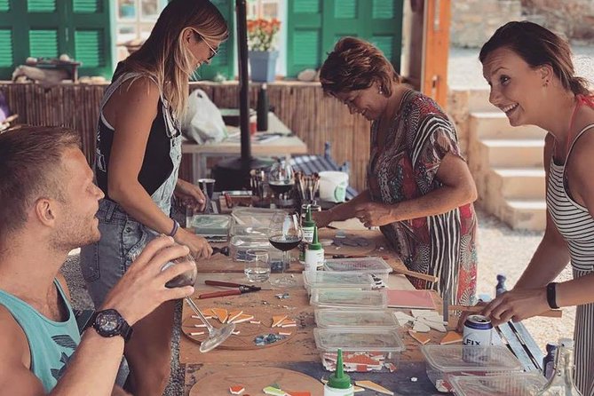 Karpathos Creative Workshop for Mosaic in the vineyard - What happens during the three-hour session