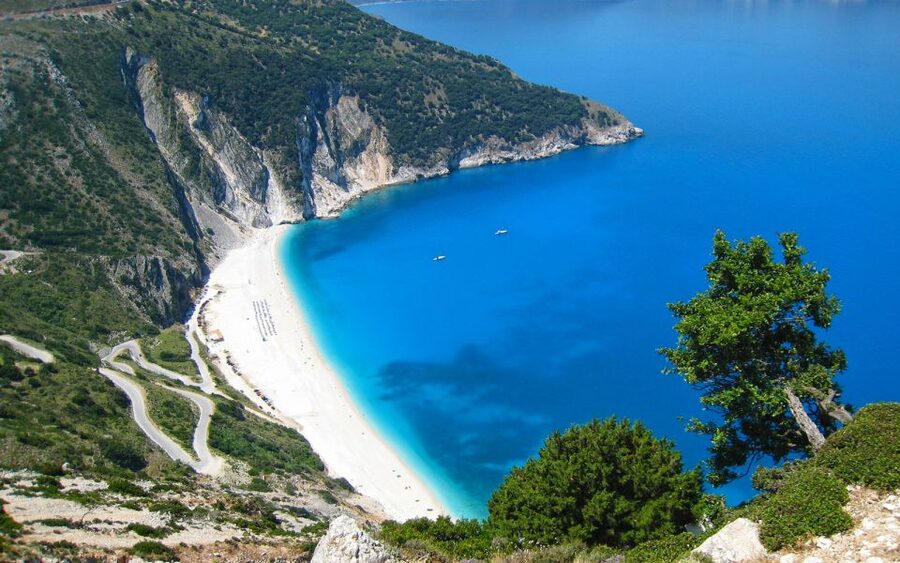 Kefalonia: Assos and Fiscardo Guided Tour - Assos Village: Pretty, Compact, and Easy to Explore