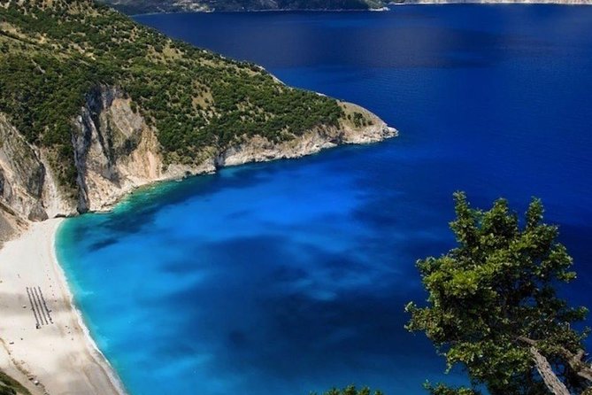 Kefalonia Island Bus Tour- Wine Tasting, Melissani & Fiscardo - Why this bus tour works for a first day