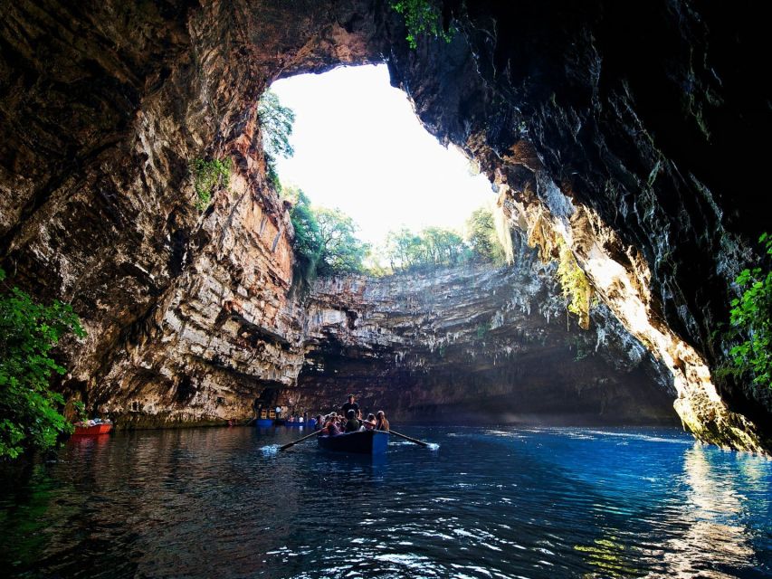 Kefalonia: Wine Tasting, Melissani, Drogarati & Fiscardo - Robola Winery and four local pours