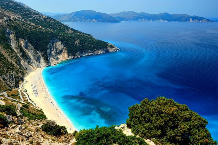 Kefalonia: Wine Tasting, Melissani, Drogarati & Fiscardo - Fiscardo: lunch and free time by the harbor