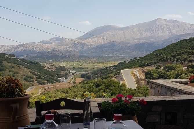 Knossos & lasithi plateau villages,Zeus's cave,&olive oil Mill - Mochos village and its church square