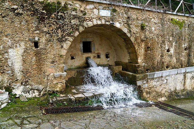 Knossos & lasithi plateau villages,Zeus's cave,&olive oil Mill - Olive oil at Omalia Press