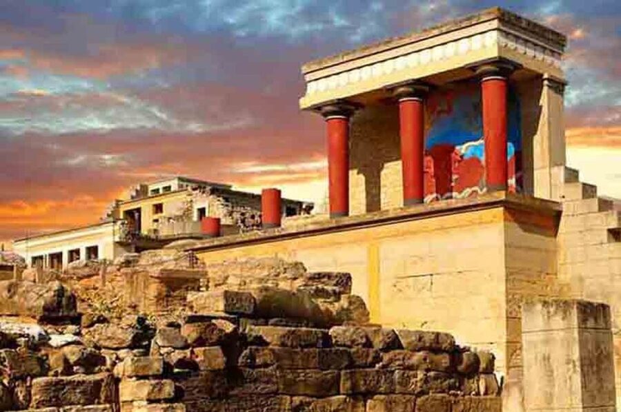 Knossos Palace guided tour - Heraklion City tour + market - Knossos first, before the Cretan heat builds