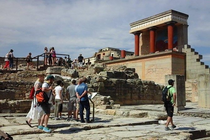 Knossos Palace Guided Walking Tour - The Throne of Minos and royal rooms